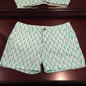White shorts w green seahorses